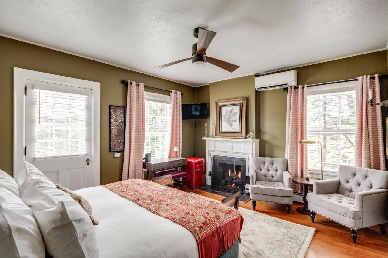 The Applewood Manor Bed & Breakfast Asheville Bagian luar foto