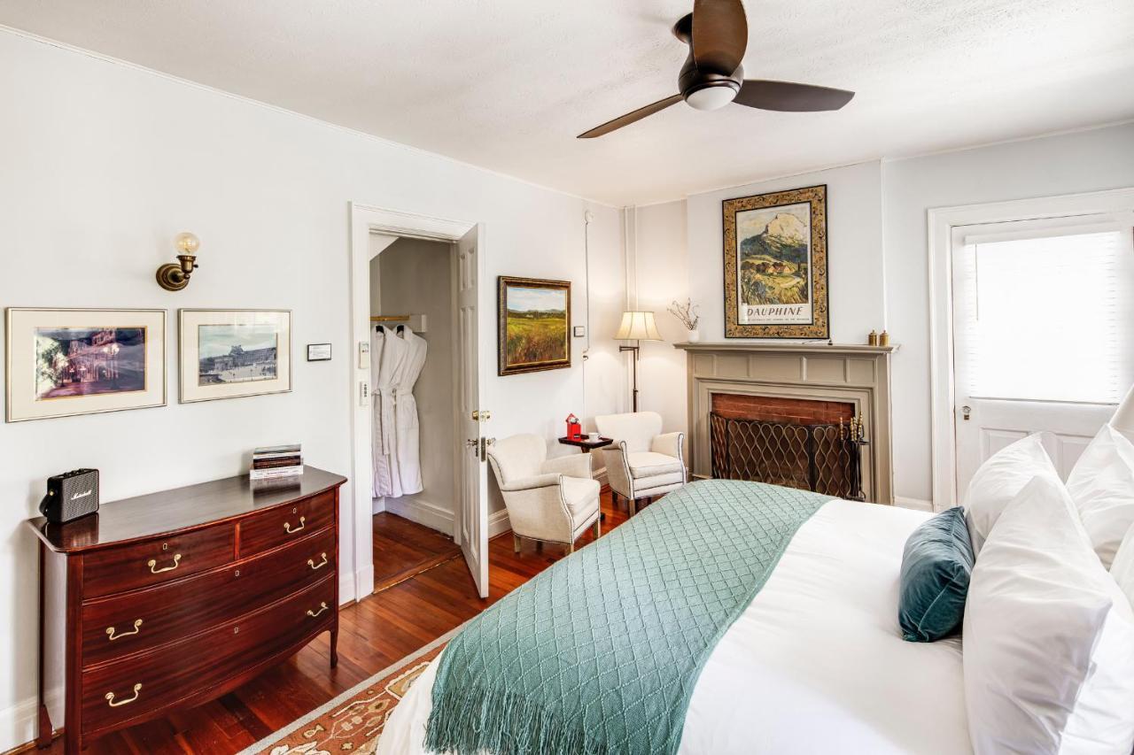 The Applewood Manor Bed & Breakfast Asheville Bagian luar foto