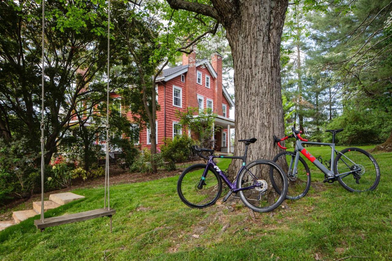 The Applewood Manor Bed & Breakfast Asheville Bagian luar foto