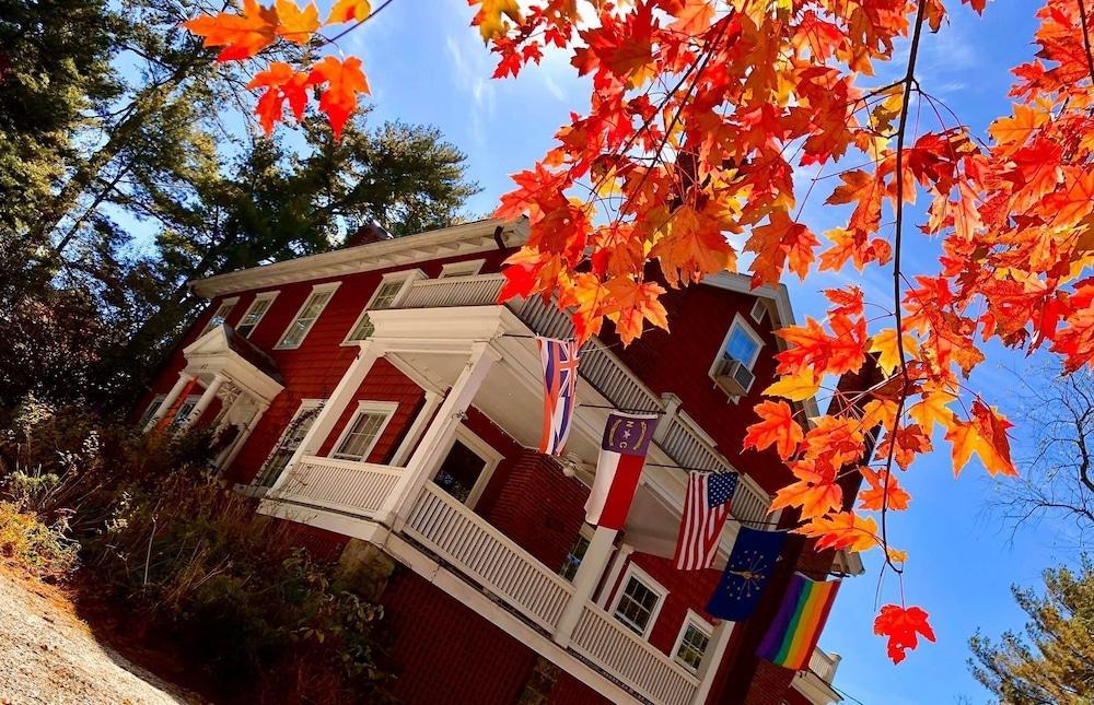 The Applewood Manor Bed & Breakfast Asheville Bagian luar foto