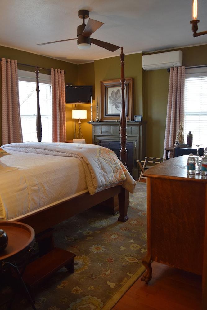 The Applewood Manor Bed & Breakfast Asheville Bagian luar foto